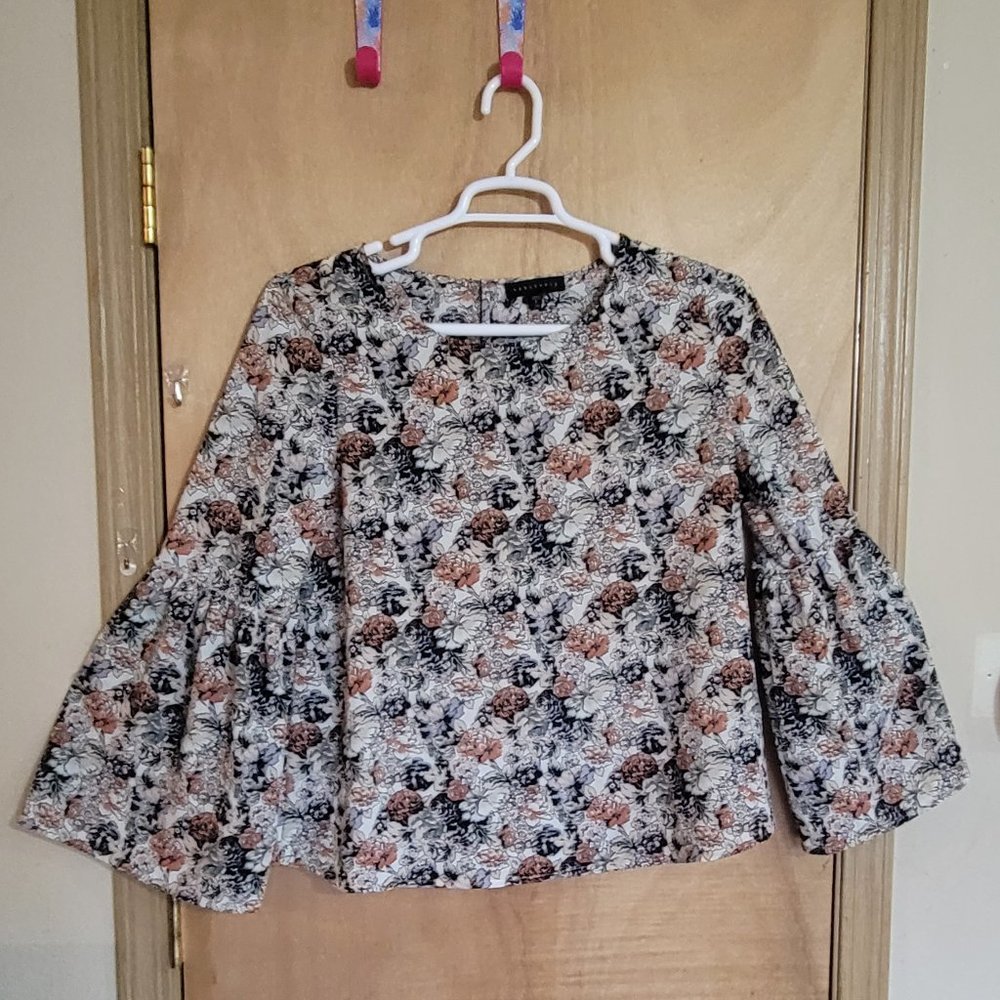 Sanctuary Size L Blouse Bell Sleeve Rose Print Top